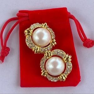 Vintage Clip On Earrings